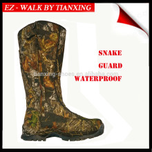 Camoflage waterproof hunting boots with snake guard